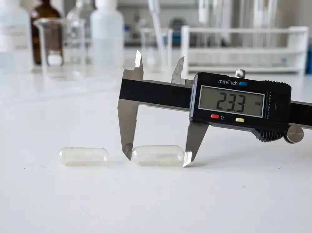 size-0-and-size-00-capsules-caliper Size 0 and Size 00 capsules measured with a digital caliper